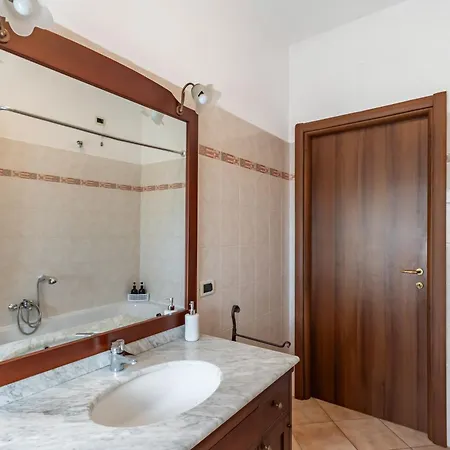 Ferienwohnung Lilly House - Travaco Siccomario - By Host4U San Martino Siccomario Exterior foto