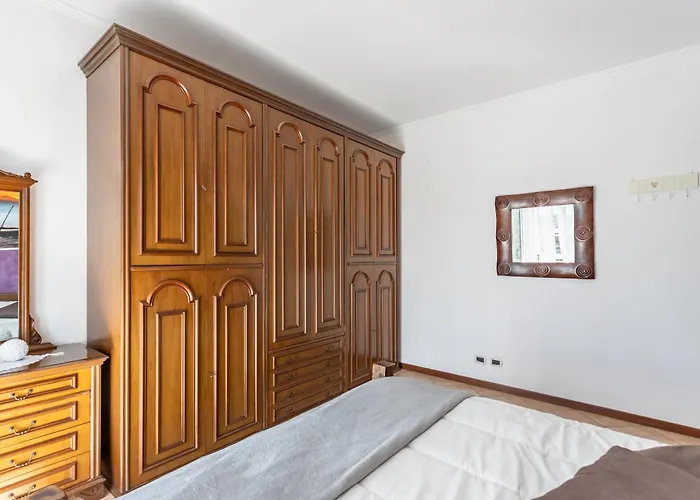 Lilly House - Travaco Siccomario - By Host4U